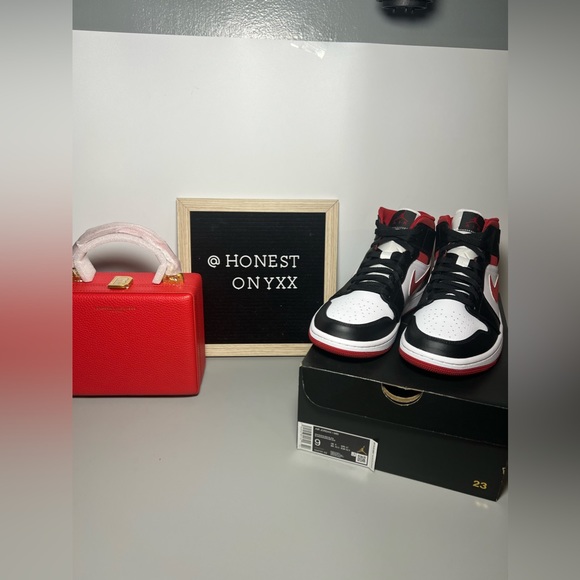 Brandon Blackwood standard trunk with Brass Hardware - Picture 5 of 5